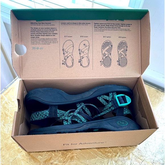 EUC Chaco Sandals US 9 - Picture 6 of 8